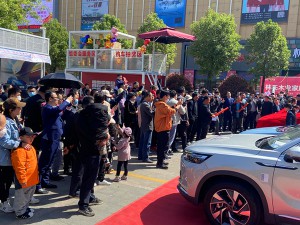 热热闹闹、实实在在 春季展为四市市民奉献汽车盛宴